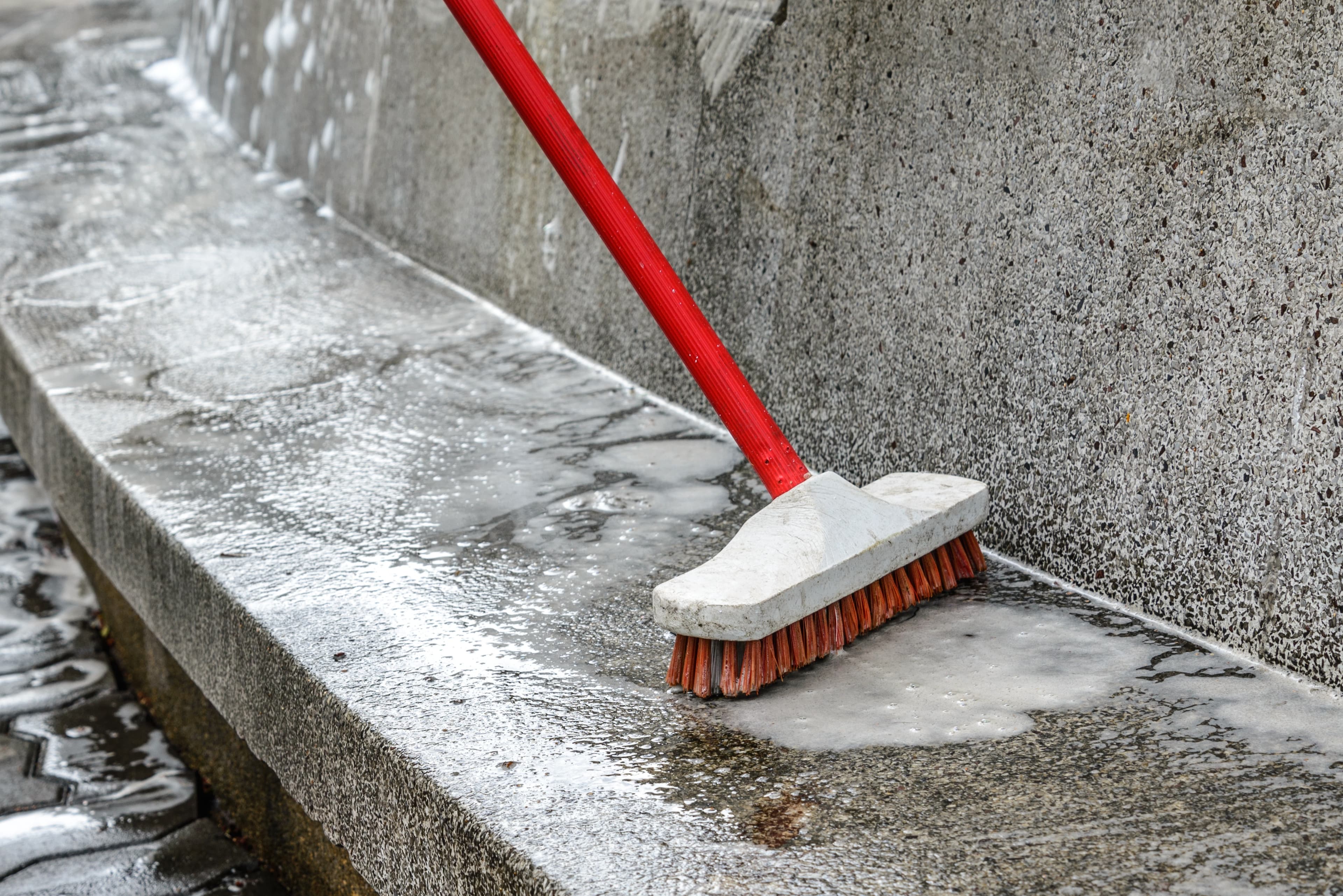 clean concrete